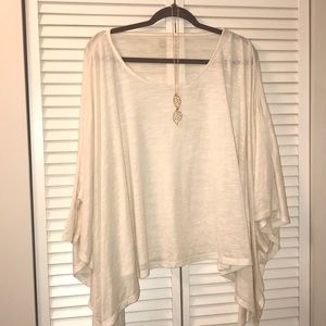 Jessica Simpson Tops - 🔥Jessica Simpson Bat wing stylish Top🔥✨✨✨✨✨ Jessica Simpson Tops - 🔥Jessica Simpson Bat wing stylish Top🔥✨✨✨✨✨